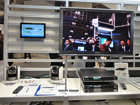 写真「Inter BEE 2011でのXVE9300の展示の様子」